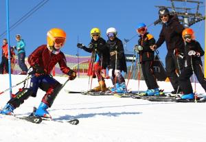 Aktive Ferien mit Skirennen und Trainingslager
