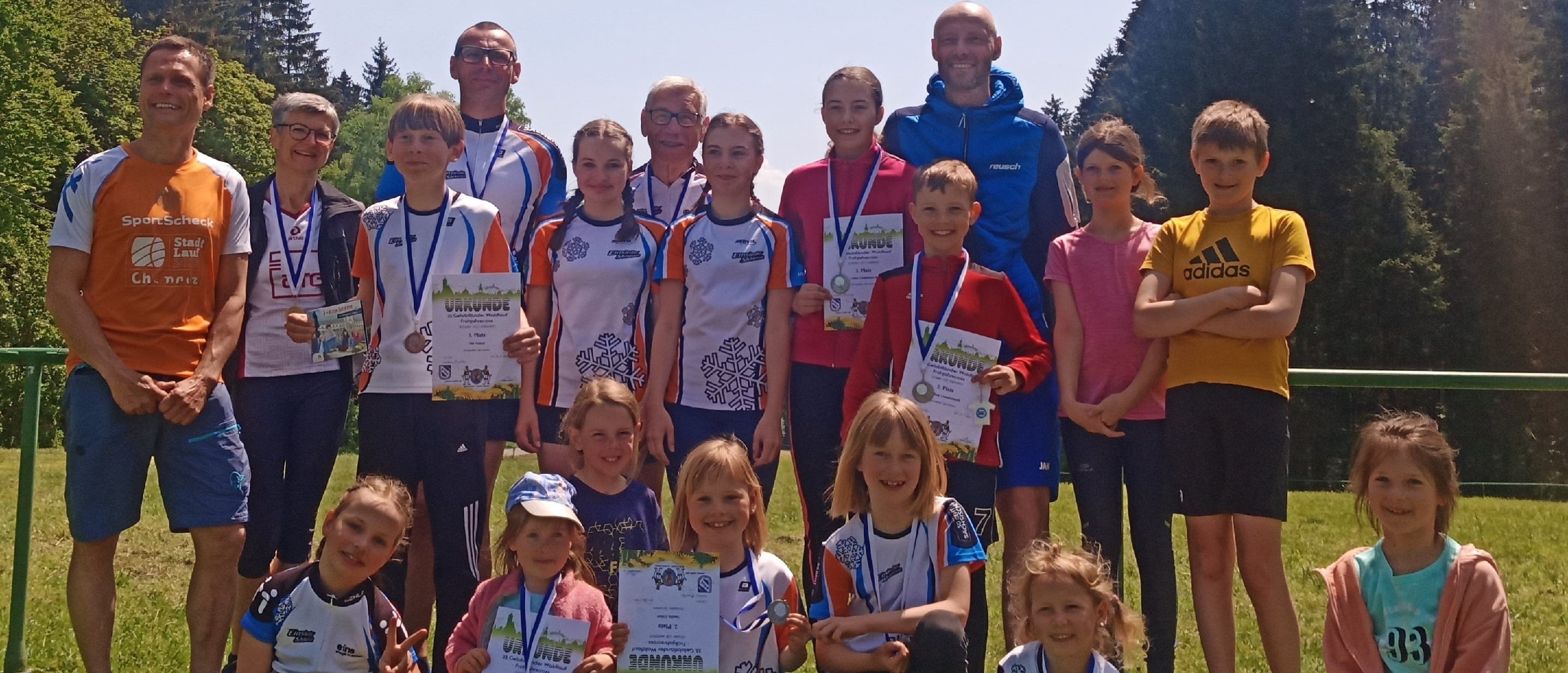 Start in die Sommersaison – Frühjahrscross im gebirgigen, gelobten Land